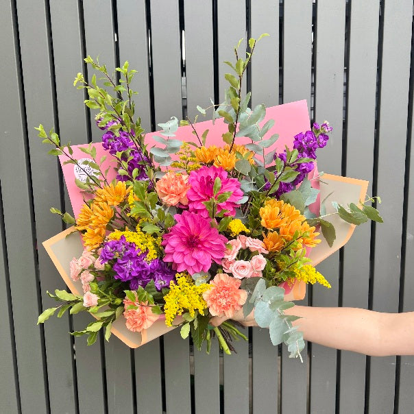 Bright mixed flower bouquet 