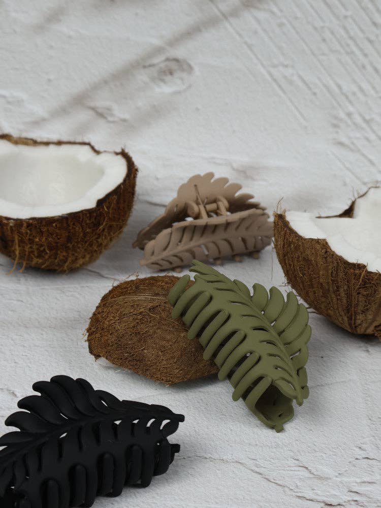 Claw Clip -- Leaf - Sage Green